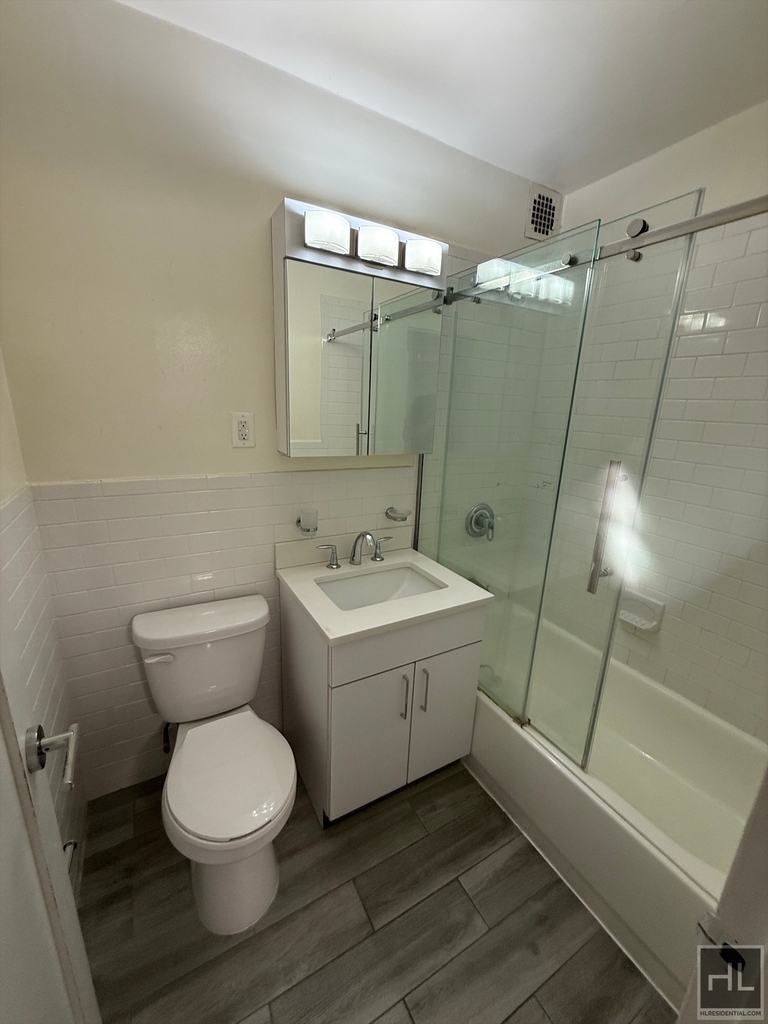 East 89 Street - Photo 3