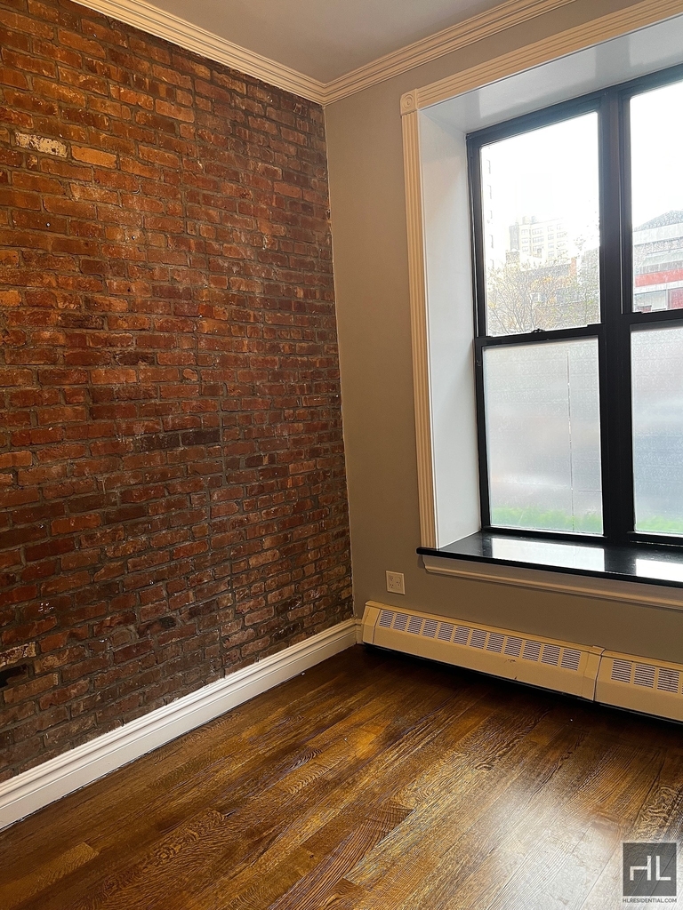 East 28th Street - Photo 12