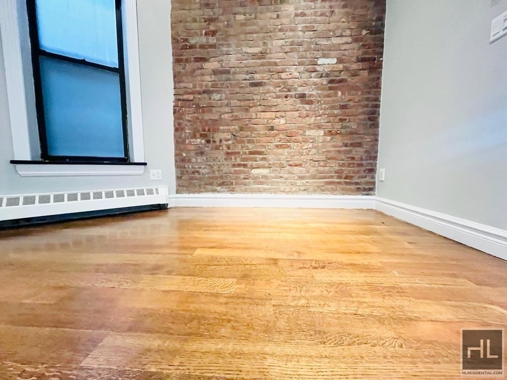 East 28th Street - Photo 14