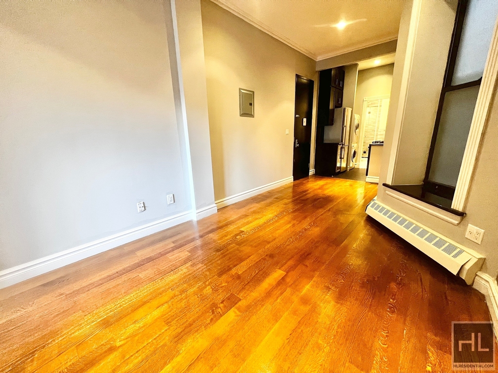 East 28th Street - Photo 9