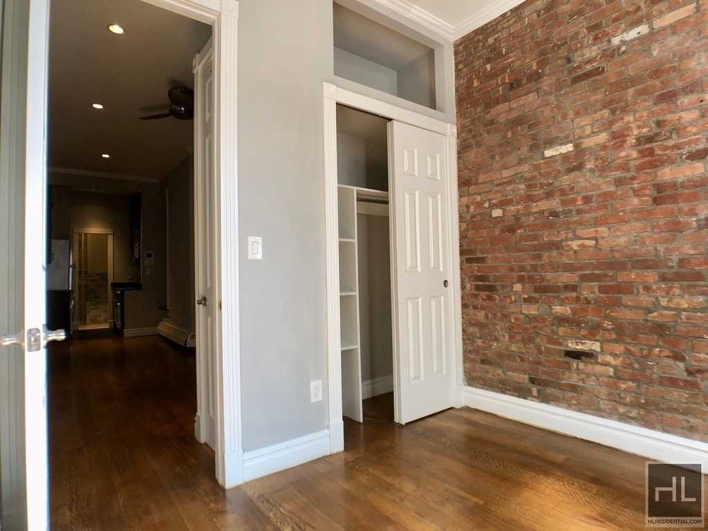 East 28th Street - Photo 17