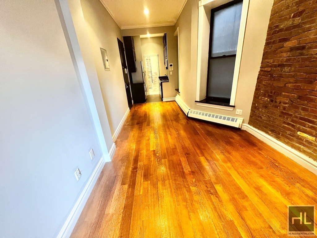 East 28th Street - Photo 10