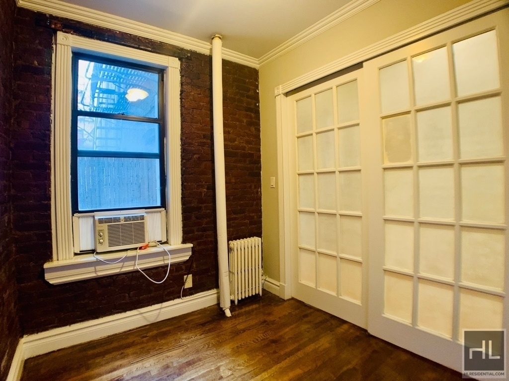 East 13th Street - Photo 5