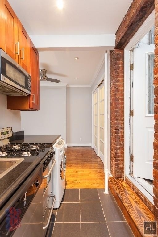 East 13th Street - Photo 14