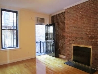 East 7th Street - Photo 0