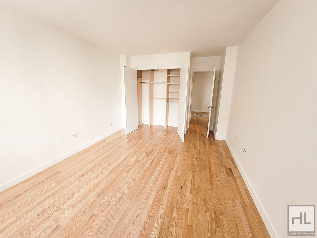 East 79th Street - Photo 5