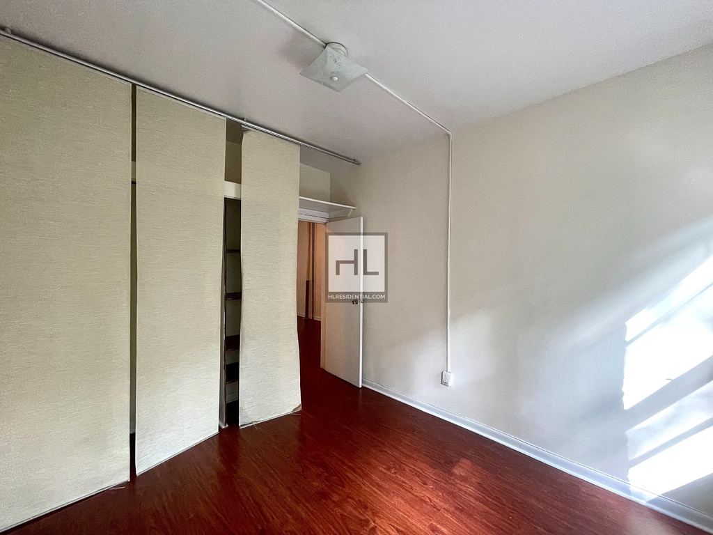 East 11th Street - Photo 2