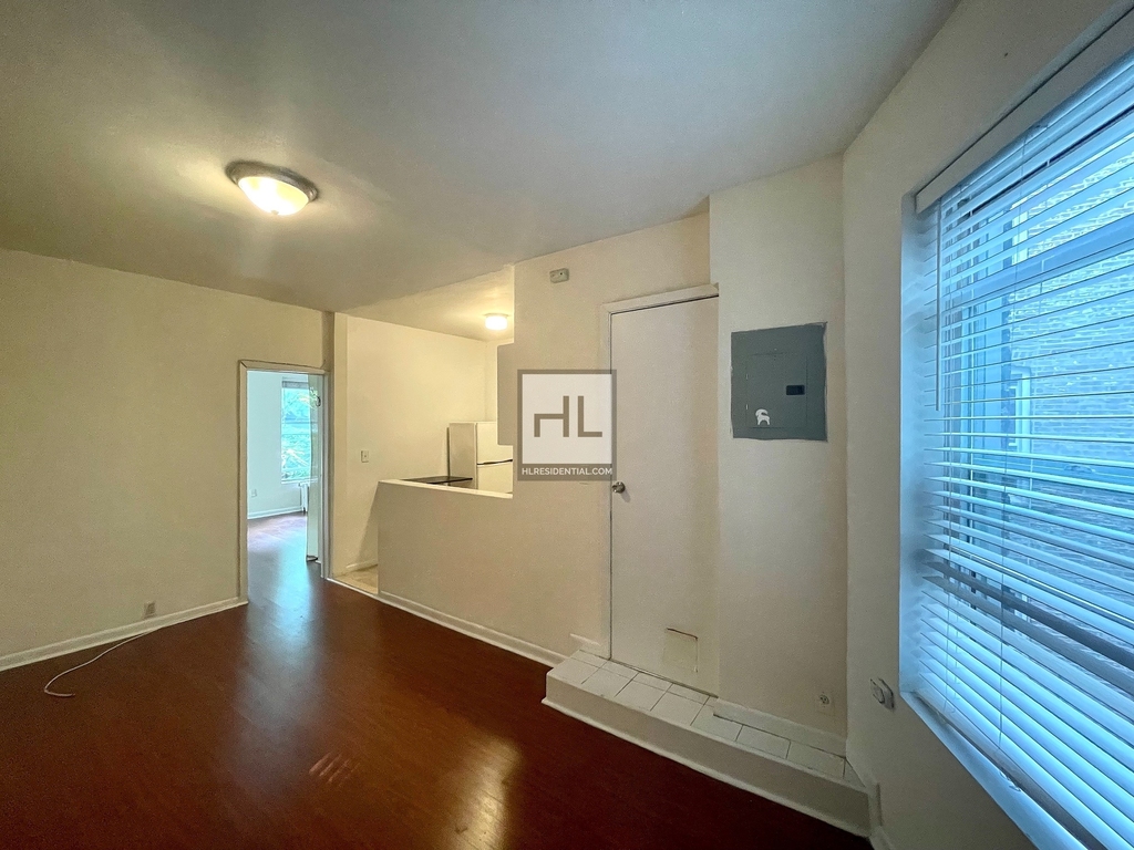 East 11th Street - Photo 1