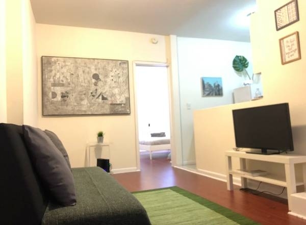 East 11th Street - Photo 15