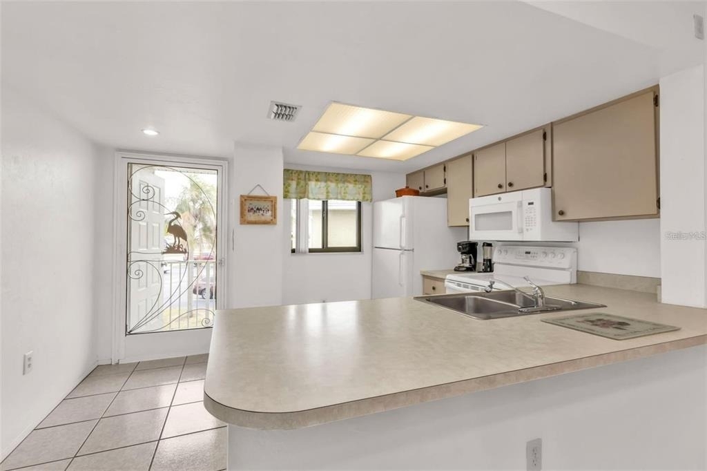 25225 Rampart Boulevard - Photo 5