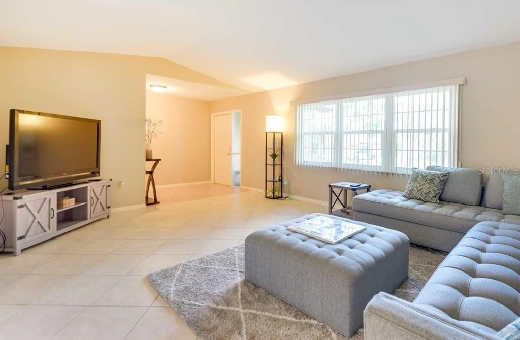 1342 Eagle Street - Photo 3