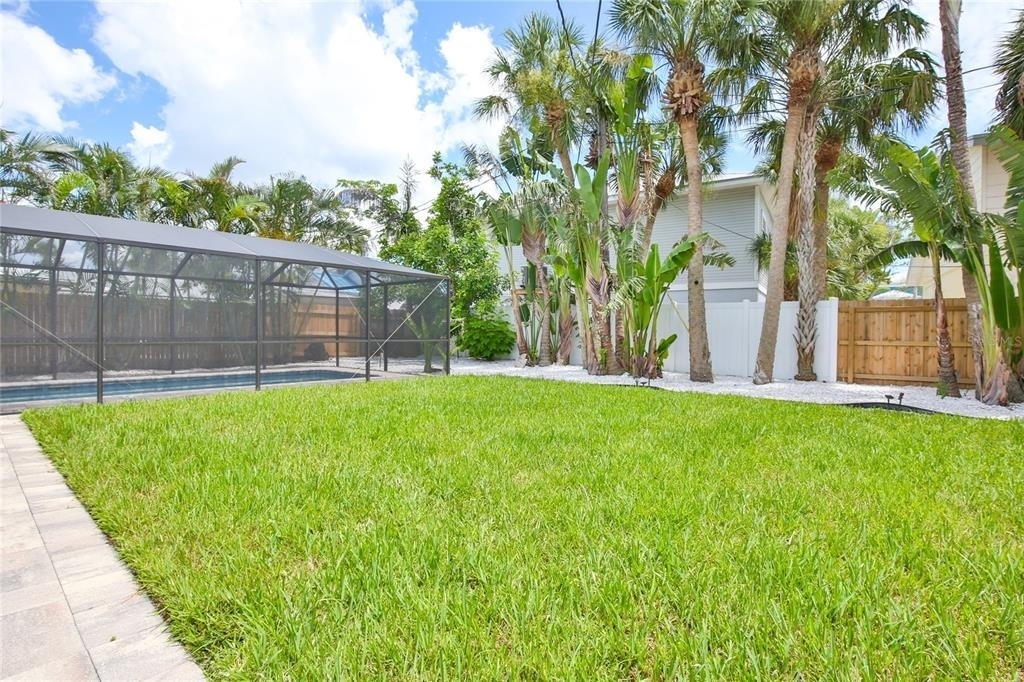 211 Island Circle - Photo 34