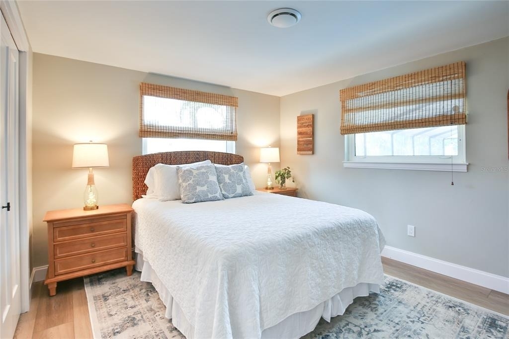 211 Island Circle - Photo 19