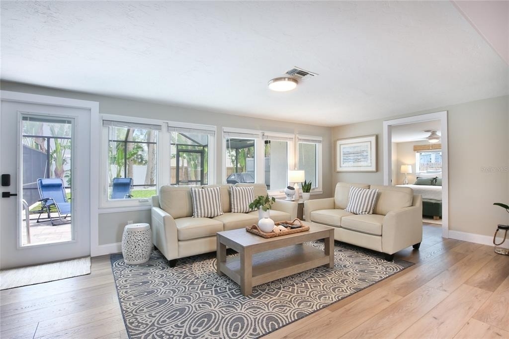 211 Island Circle - Photo 6