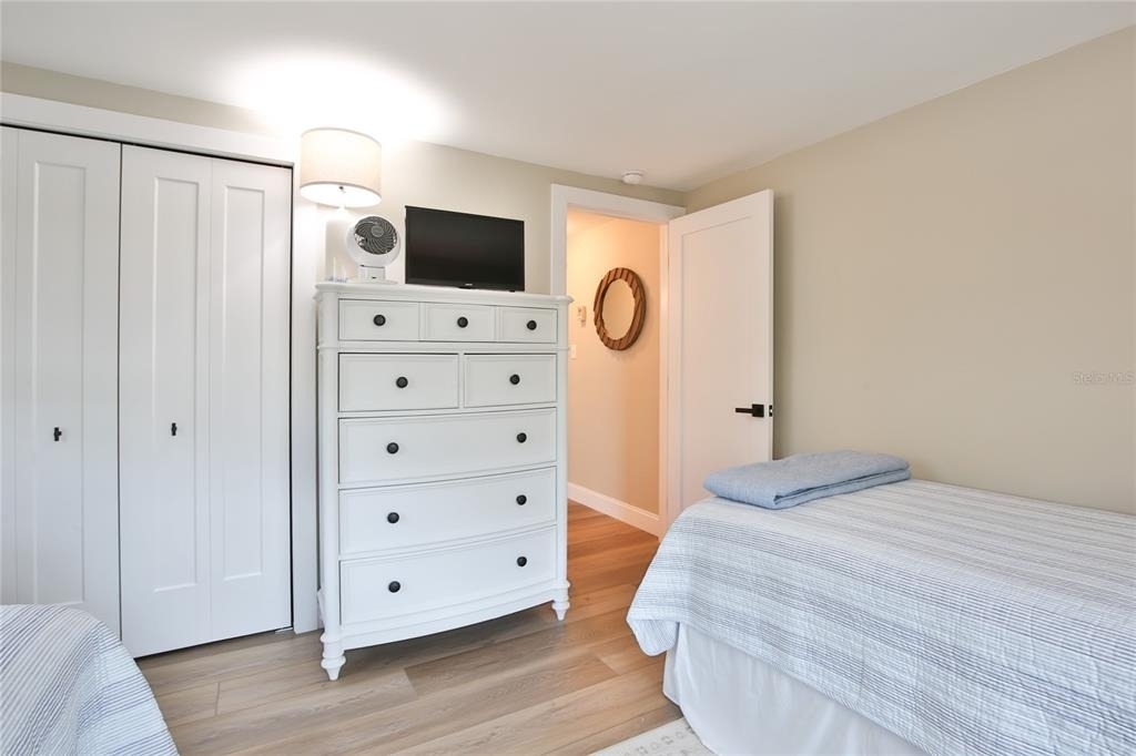 211 Island Circle - Photo 26