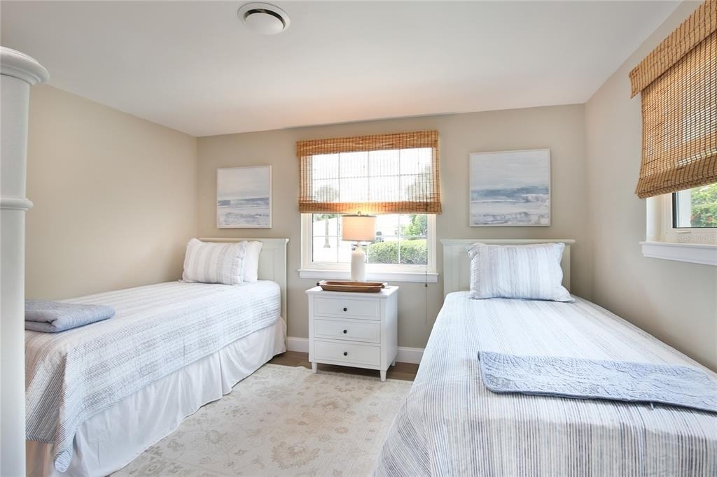 211 Island Circle - Photo 24