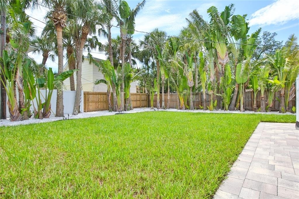 211 Island Circle - Photo 35