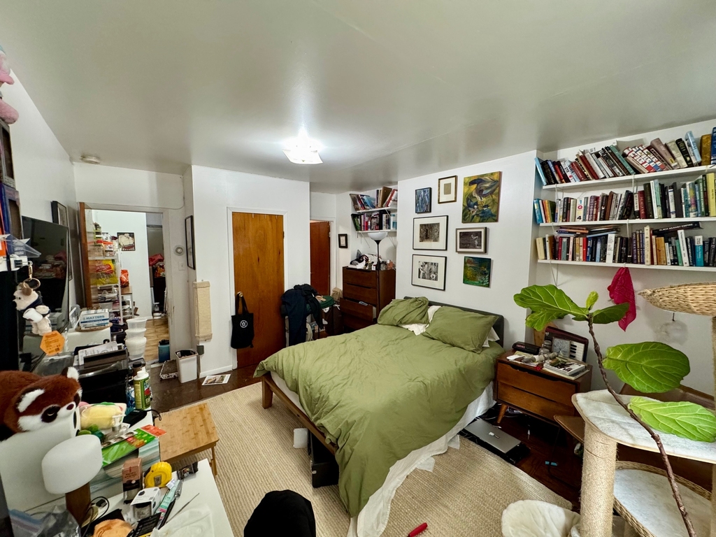 301 East 110th Street - Photo 4
