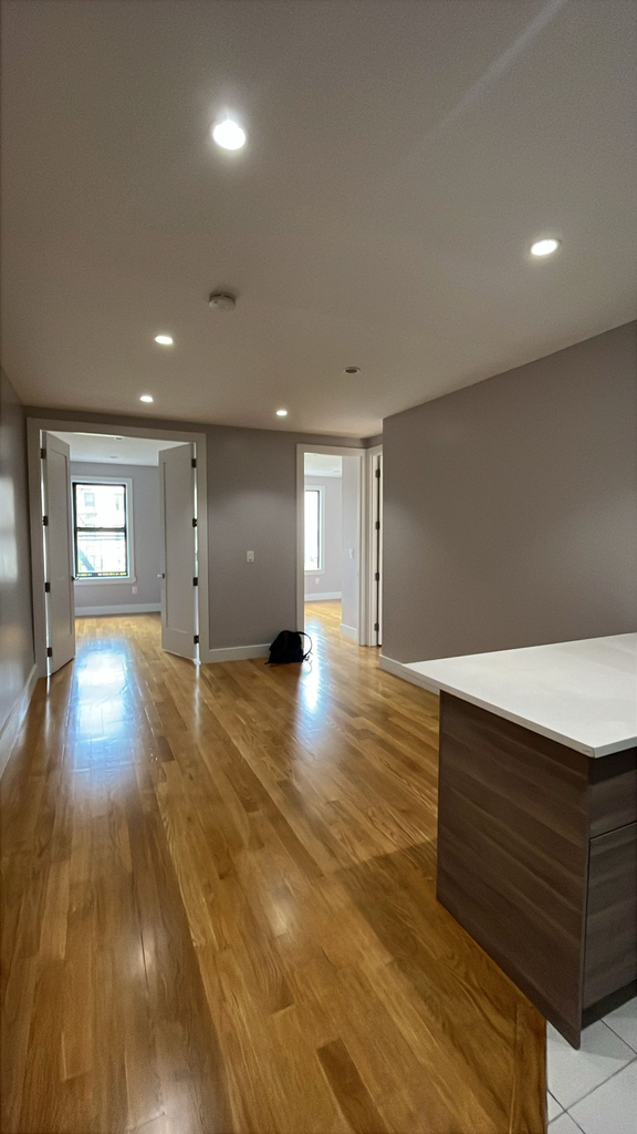 600 West 136th Street - Photo 6