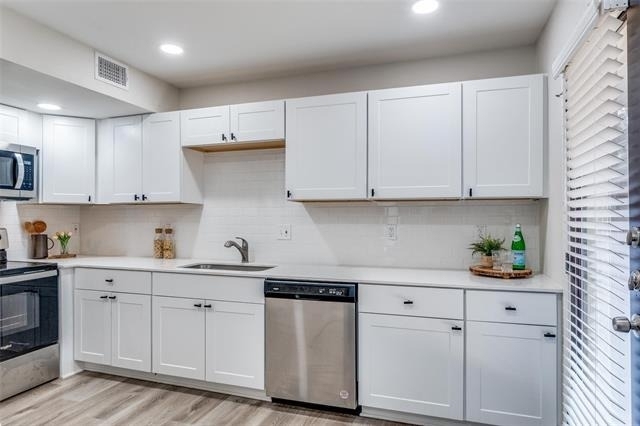 10211 Regal Oaks Drive - Photo 8