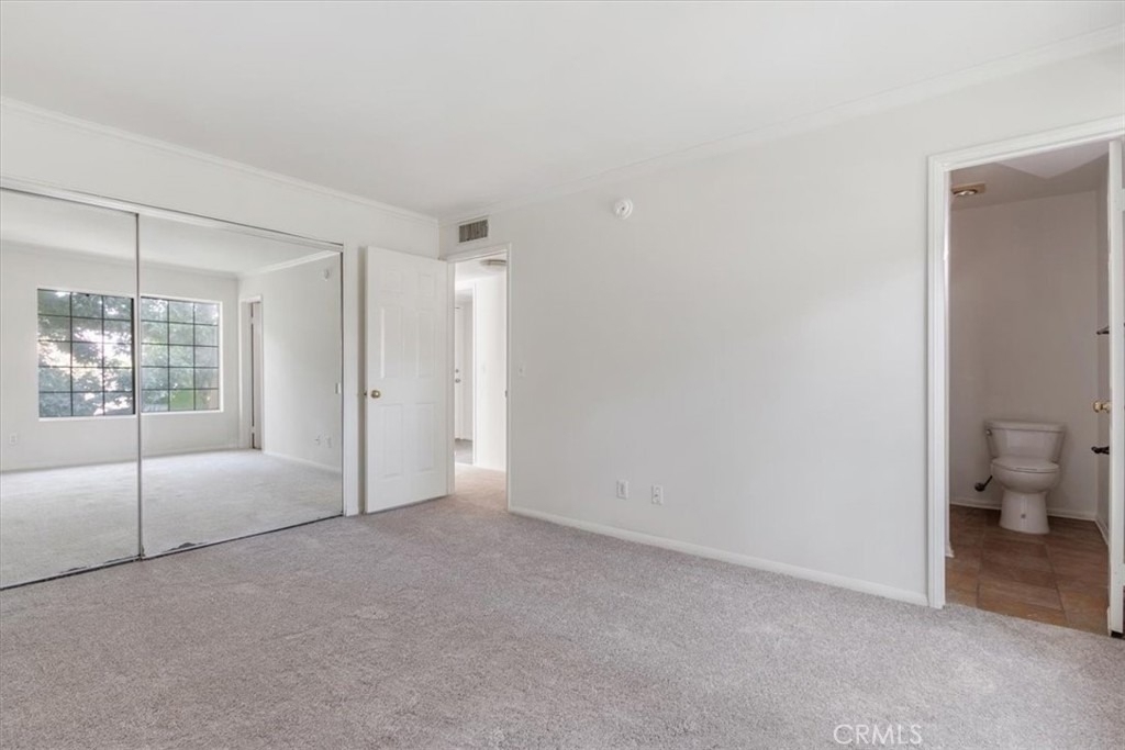 18640 Collins Street - Photo 16