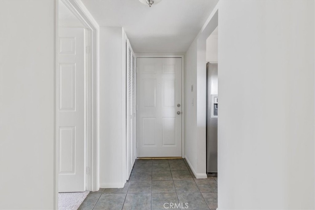 18640 Collins Street - Photo 5