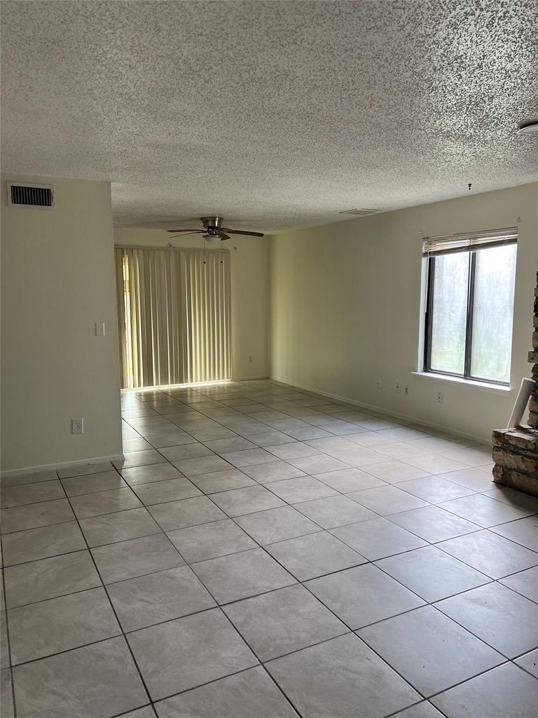 8423 Fathom Cir - Photo 1