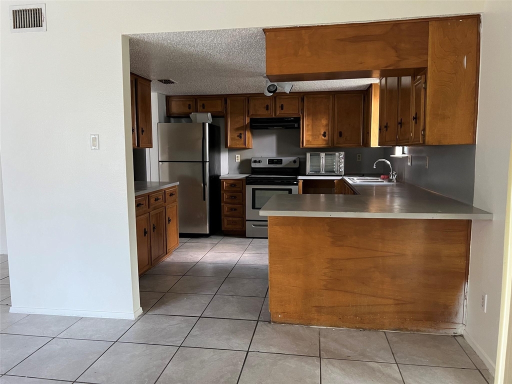 8423 Fathom Cir - Photo 2