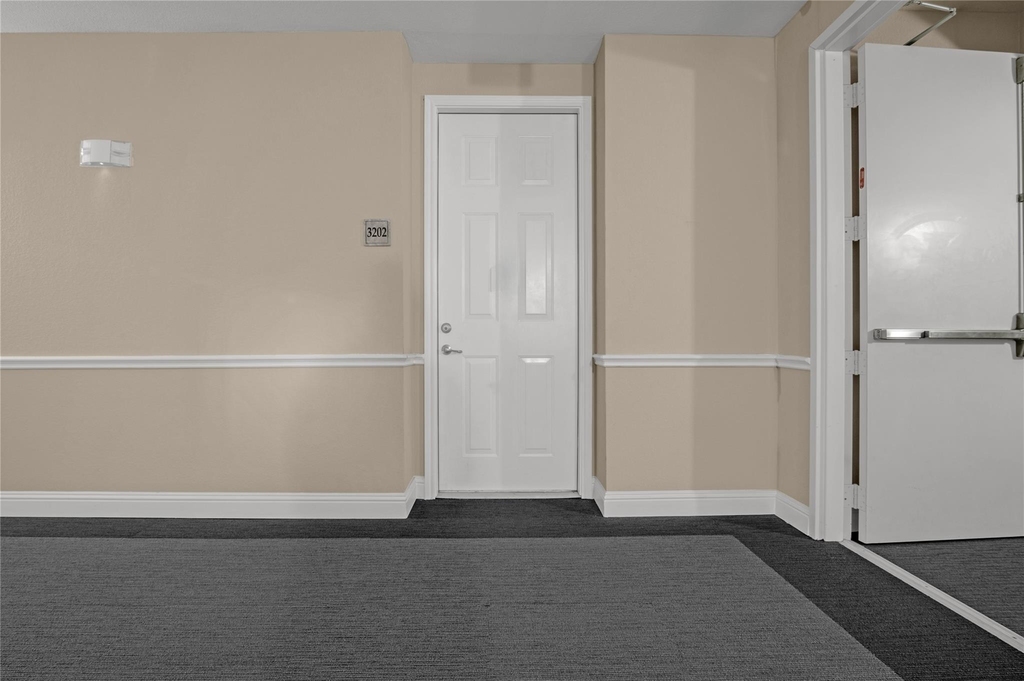 7575 Kirby Drive - Photo 32