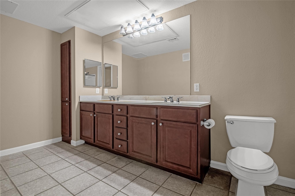 7575 Kirby Drive - Photo 25