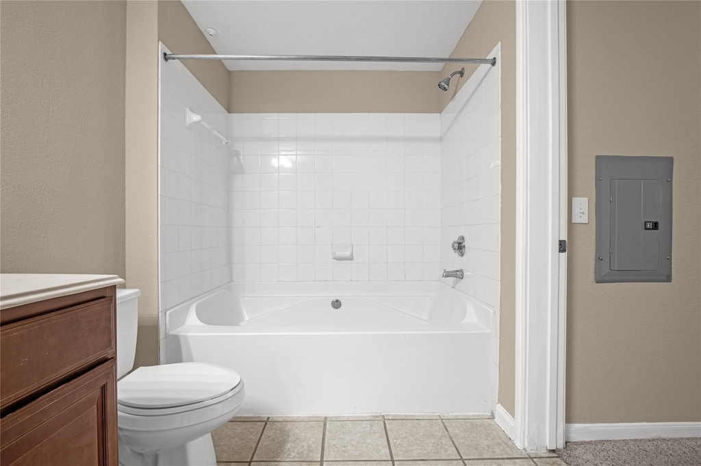 7575 Kirby Drive - Photo 27
