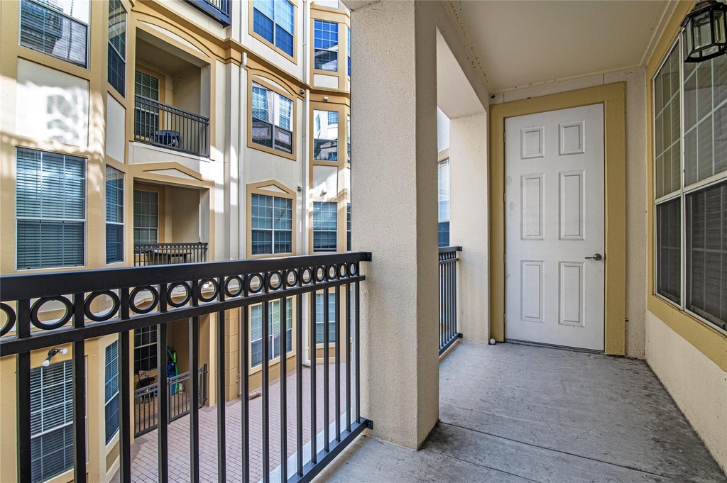 7575 Kirby Drive - Photo 3