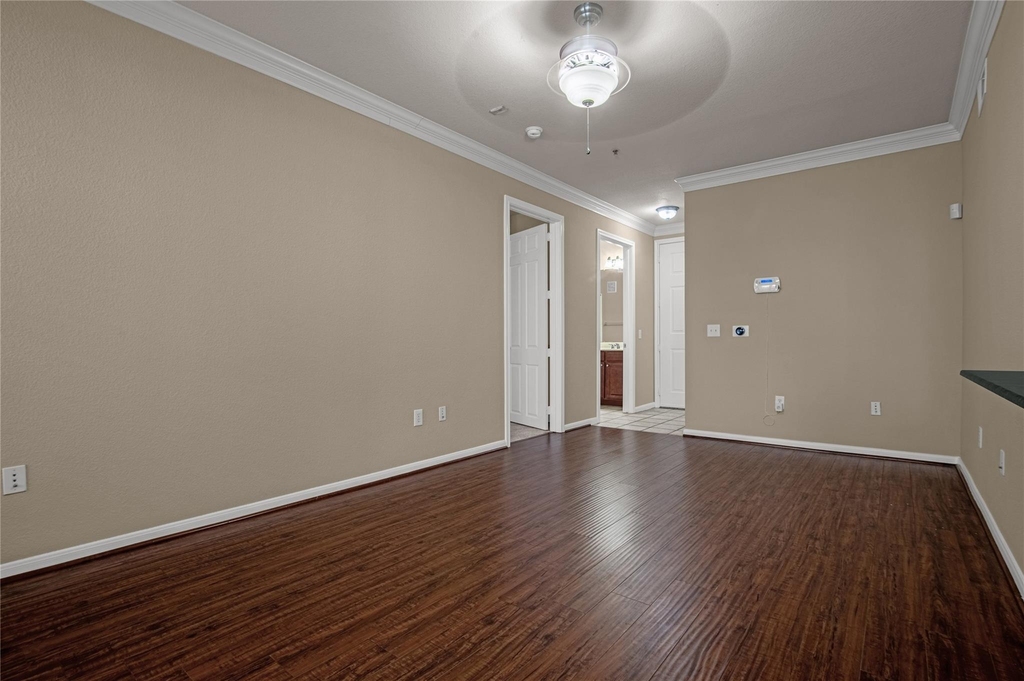 7575 Kirby Drive - Photo 10