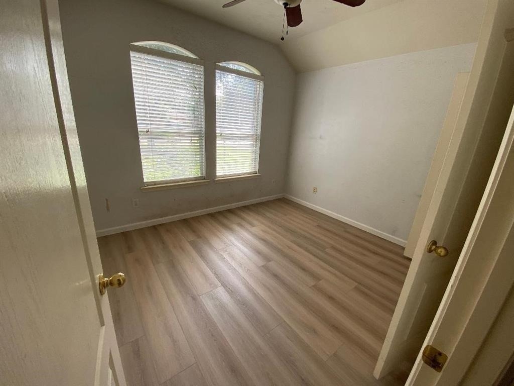 25910 N Lakefair Drive - Photo 16