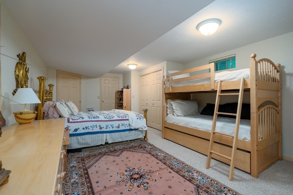 39 Robertson - Photo 27