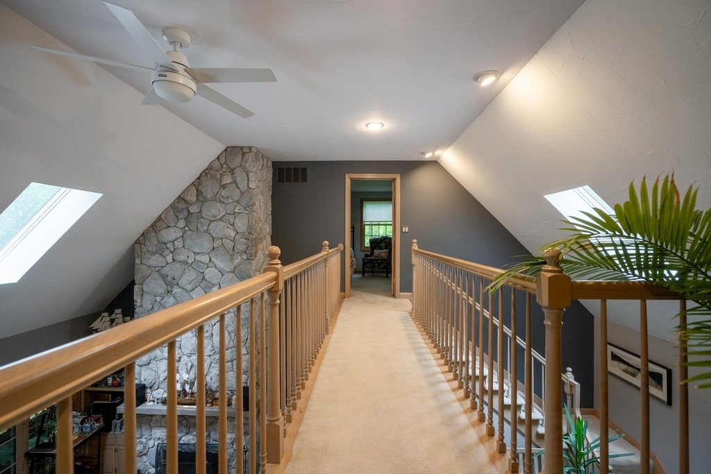 39 Robertson - Photo 18