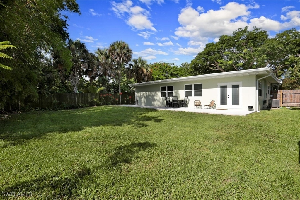 982 13th Street N - Photo 27