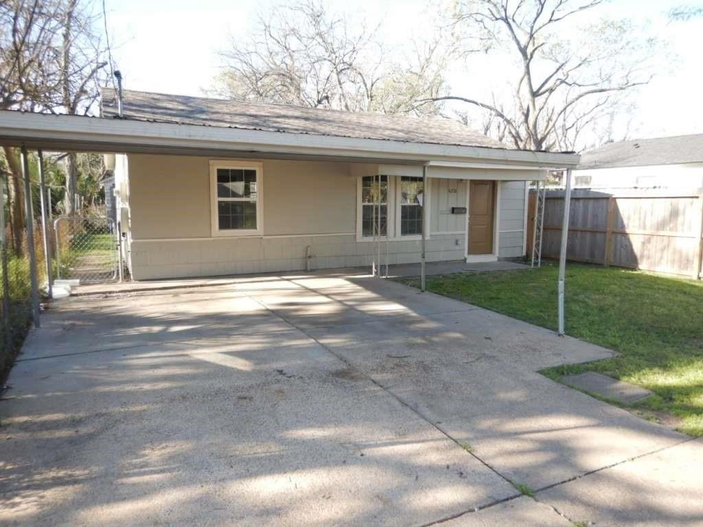 4218 Buck Street - Photo 0