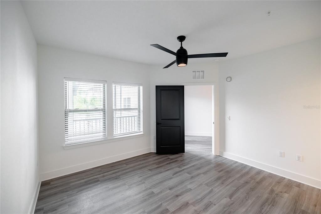 1420 Lakefront Drive - Photo 10