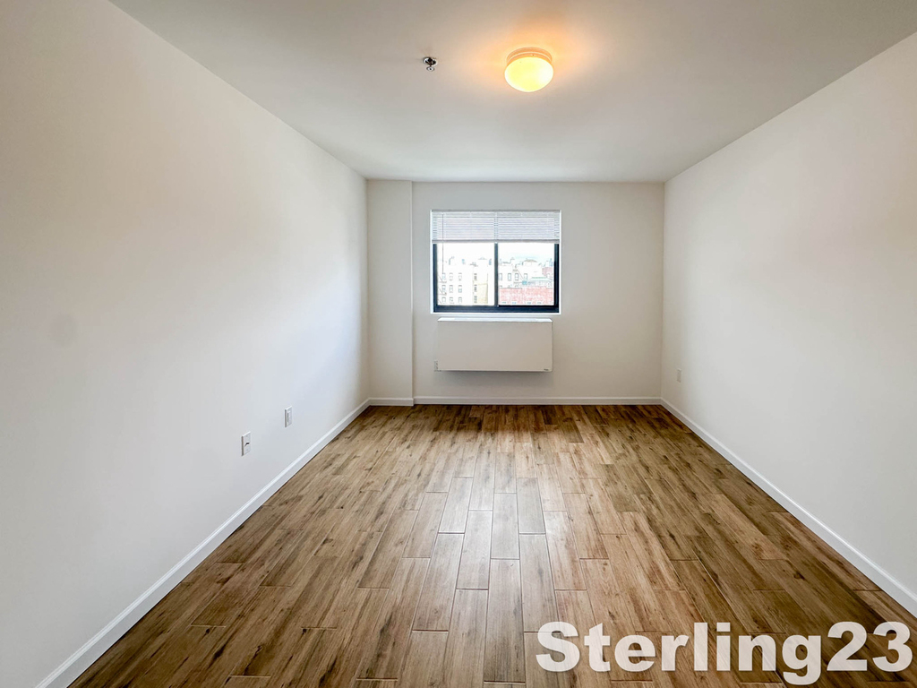 31-72 31st Street - Photo 3
