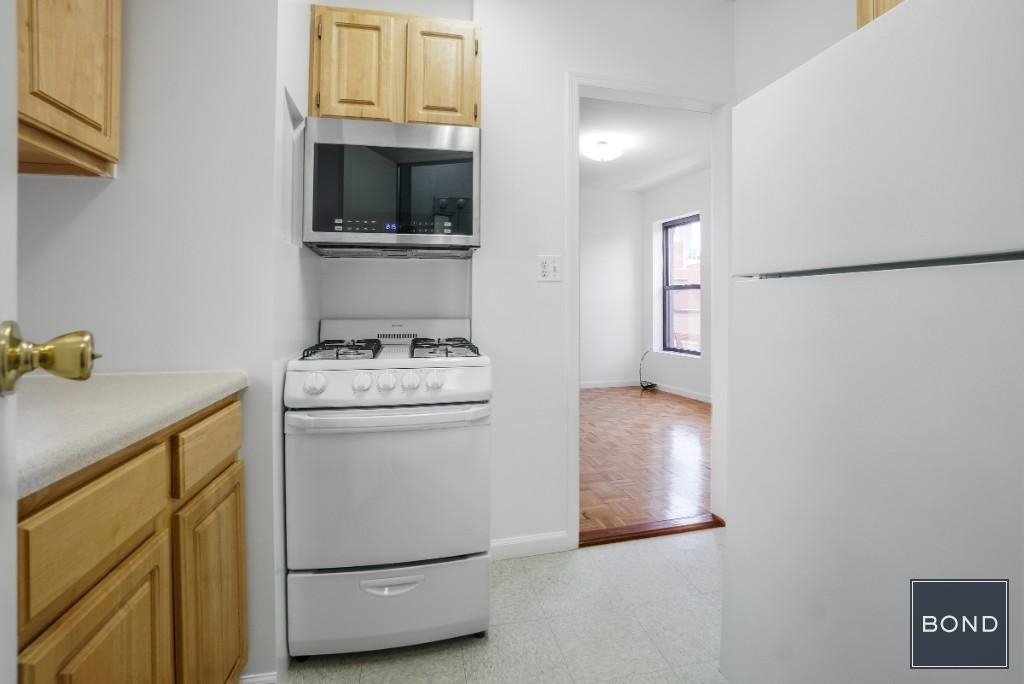 164 Mott Street - Photo 6