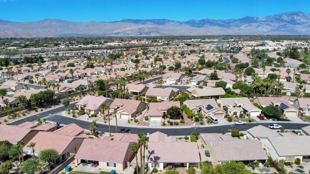 39357 Mirage Circle - Photo 31