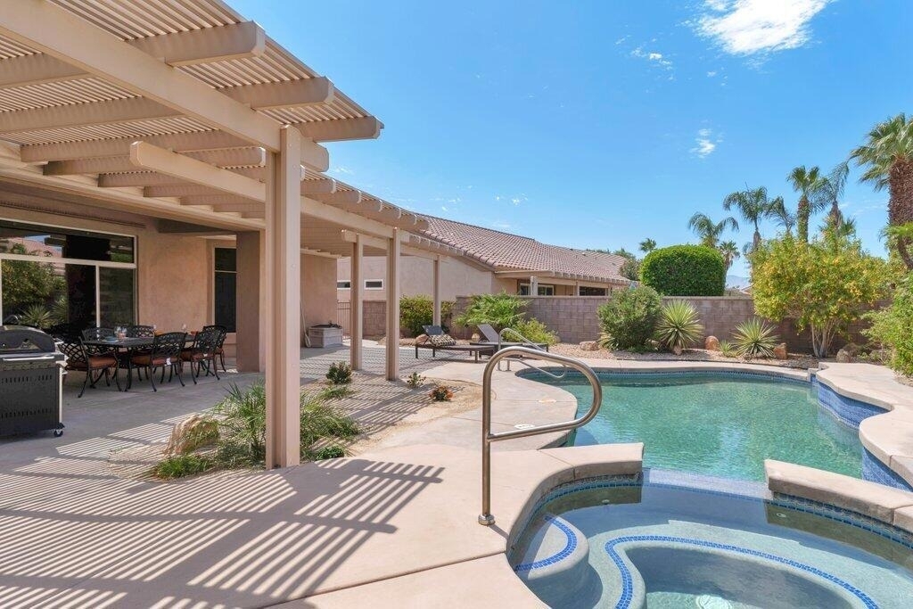 39357 Mirage Circle - Photo 24