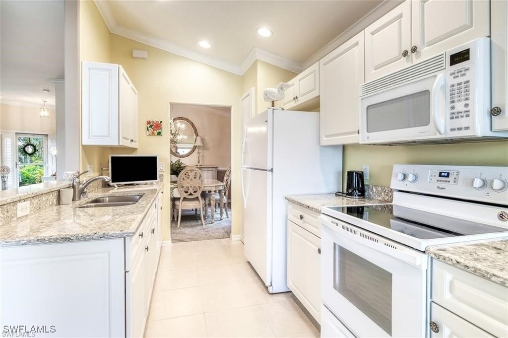 10025 Oakhurst Way - Photo 6
