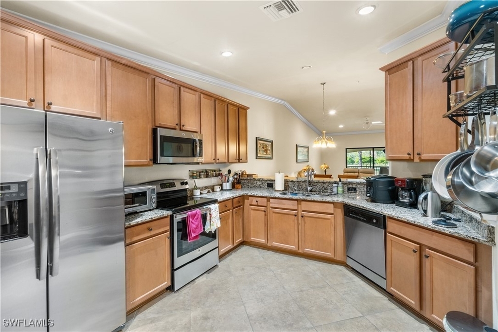 9510 Avellino Way - Photo 3
