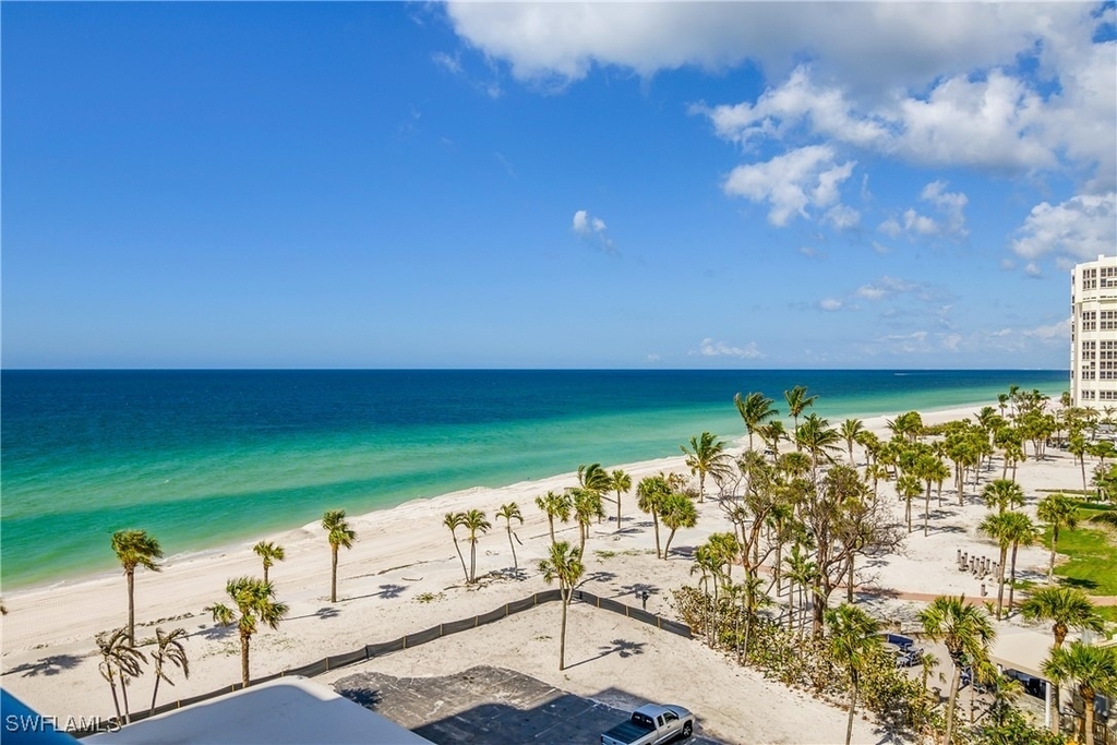 4005 Gulf Shore Boulevard N - Photo 4