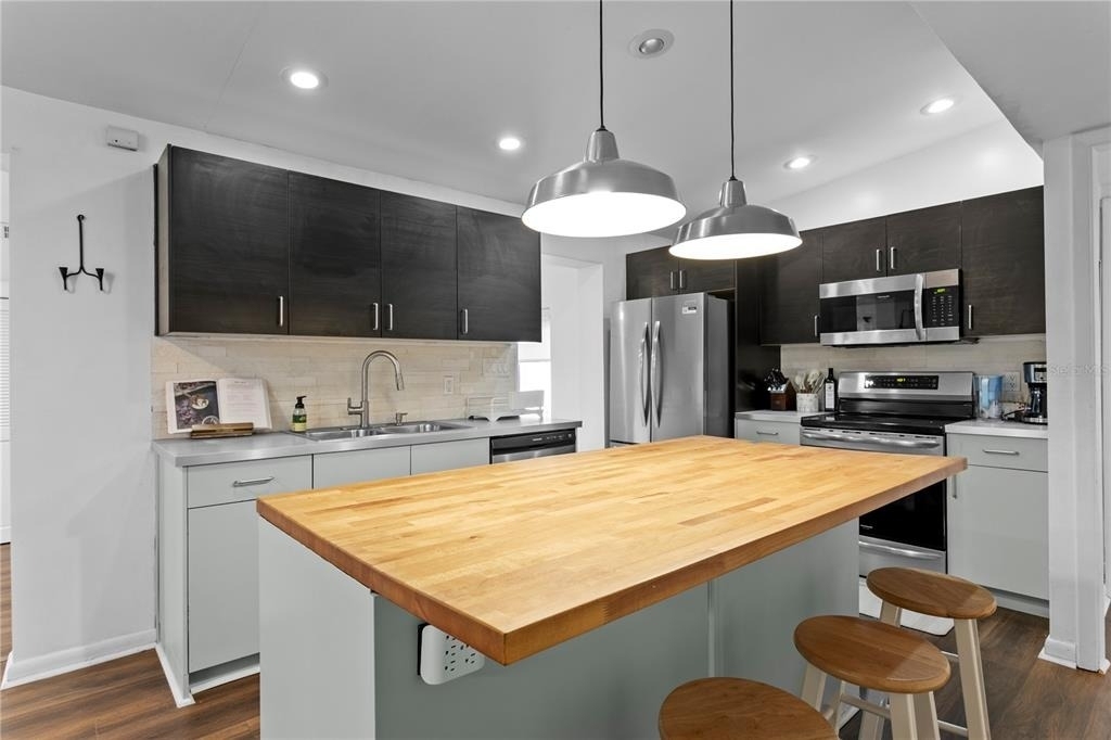 2407 S Lois Avenue - Photo 6