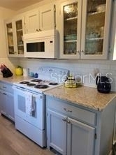 1370 Greenway Drive - Photo 11