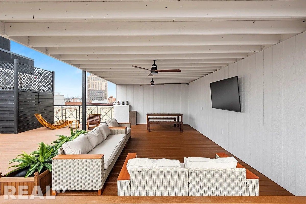 16 Howard Avenue - Photo 9
