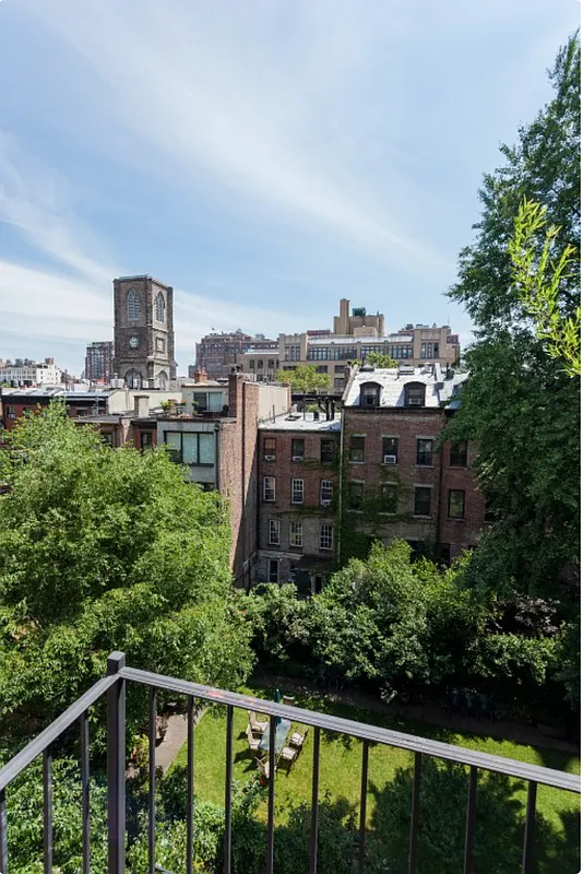 350 West 21st Street - Photo 0